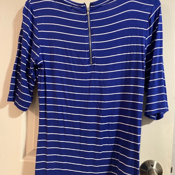 Top - Picture 2 of 3